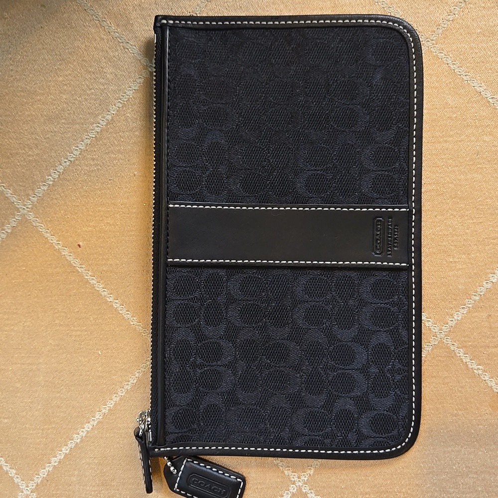 Coach canvas & leather logo Wallet/mini carry all